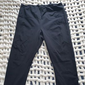 Black Yogalicious Cropped Leggings